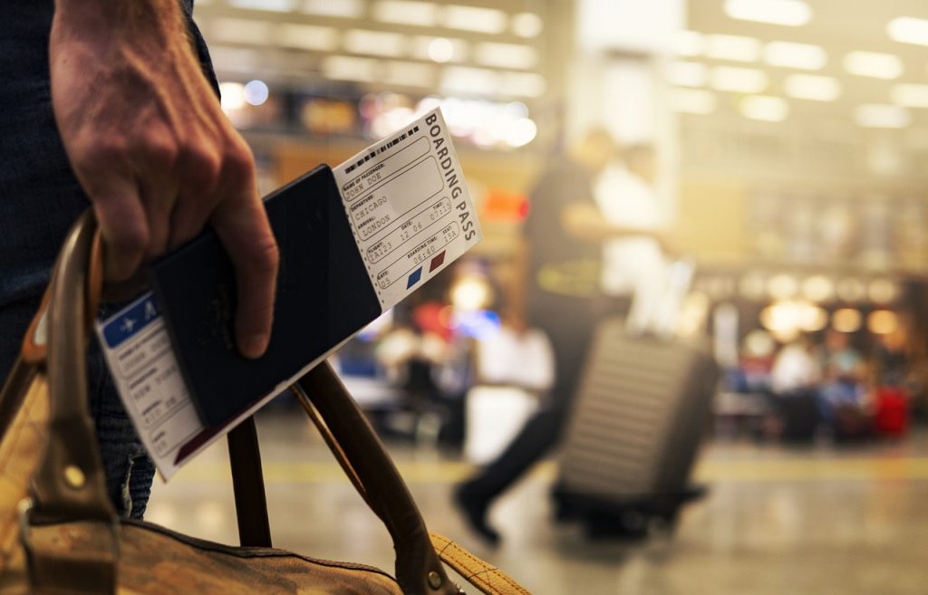 Best Day to Buy Airline Tickets: Insider Tips and Strategies