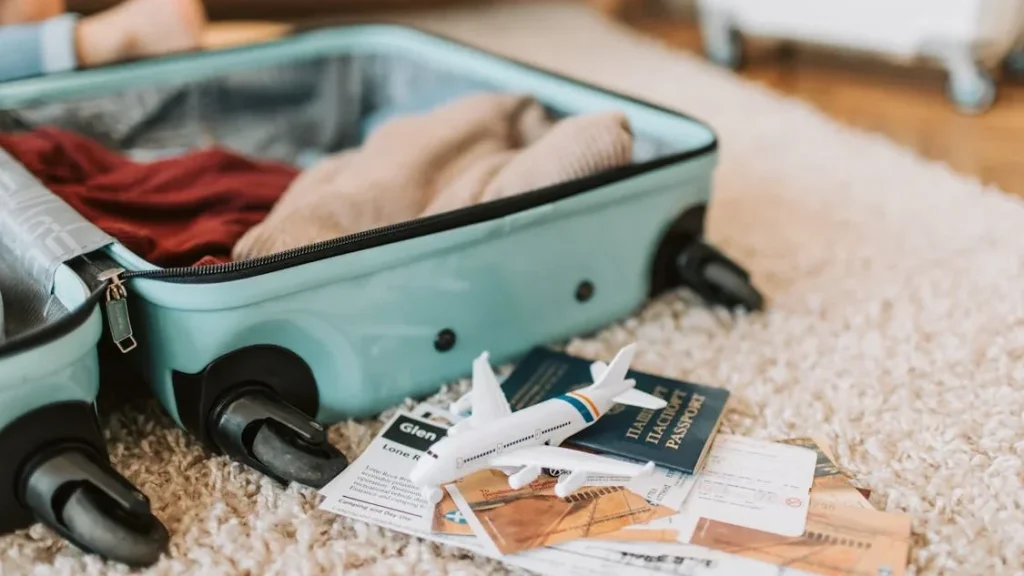 Carry-On or Checked Bag: Deciding the Best Option for Your Trip