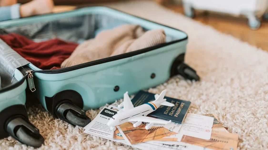 Carry-On vs. Checked Bag: Deciding the Best Option for Your Trip