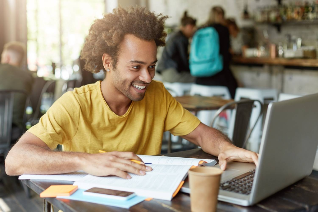 Evolução Profissional Com Cursos Online Certificados