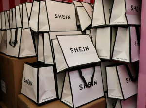 Conquiste Roupas e Cupons Grátis na Shein com Simples Ações